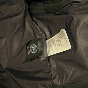 Fits good all black, tag black